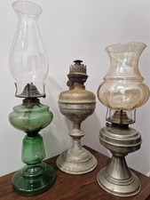 Antica lampada ad olio